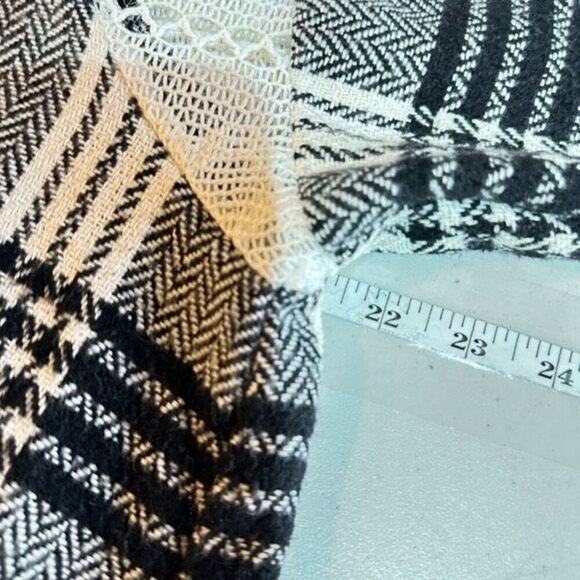 White Birch Black and White Plaid Button-Down Shirt - Picture 11 of 12